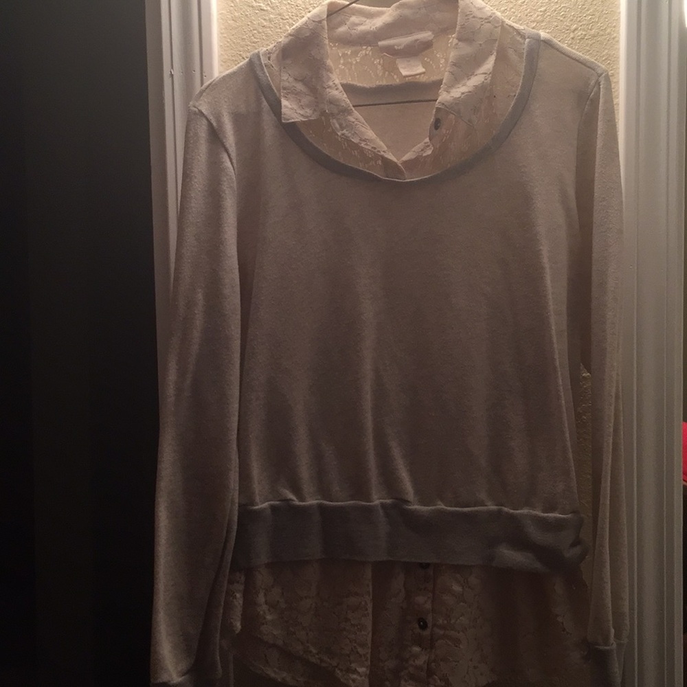 Cute Sweater with lace!❤️